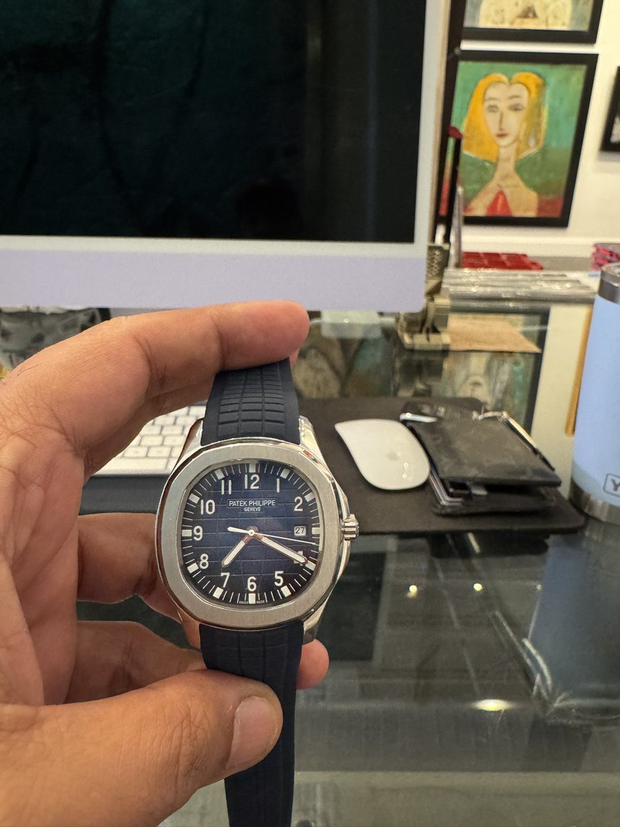 RamezKhanJamali's tweet image. ILL BE GIFTING THIS BRAND NEW PATEK PHILLIPPE $85,000 WATCH TO SOMEONE IN OUR BEAUTIFUL COMMUNITY IN EARLY DECEMBER AS XMAS GIFT . COMES WITH PAPERS AND ORIGINAL PACKAGE .