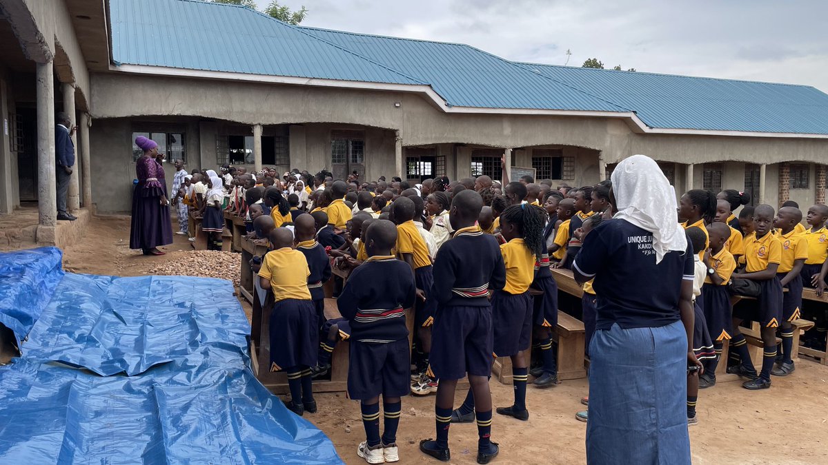 GHI_Network's tweet image. Building Champions. We&apos;re back at Unique Primary School in Busiika Town Council, Luweero District, continuing our program to educate students on safety, confidence, and reporting abuse. We shall keep the conversation going on and on. #ChildSafety #EmpowermentThroughEducation