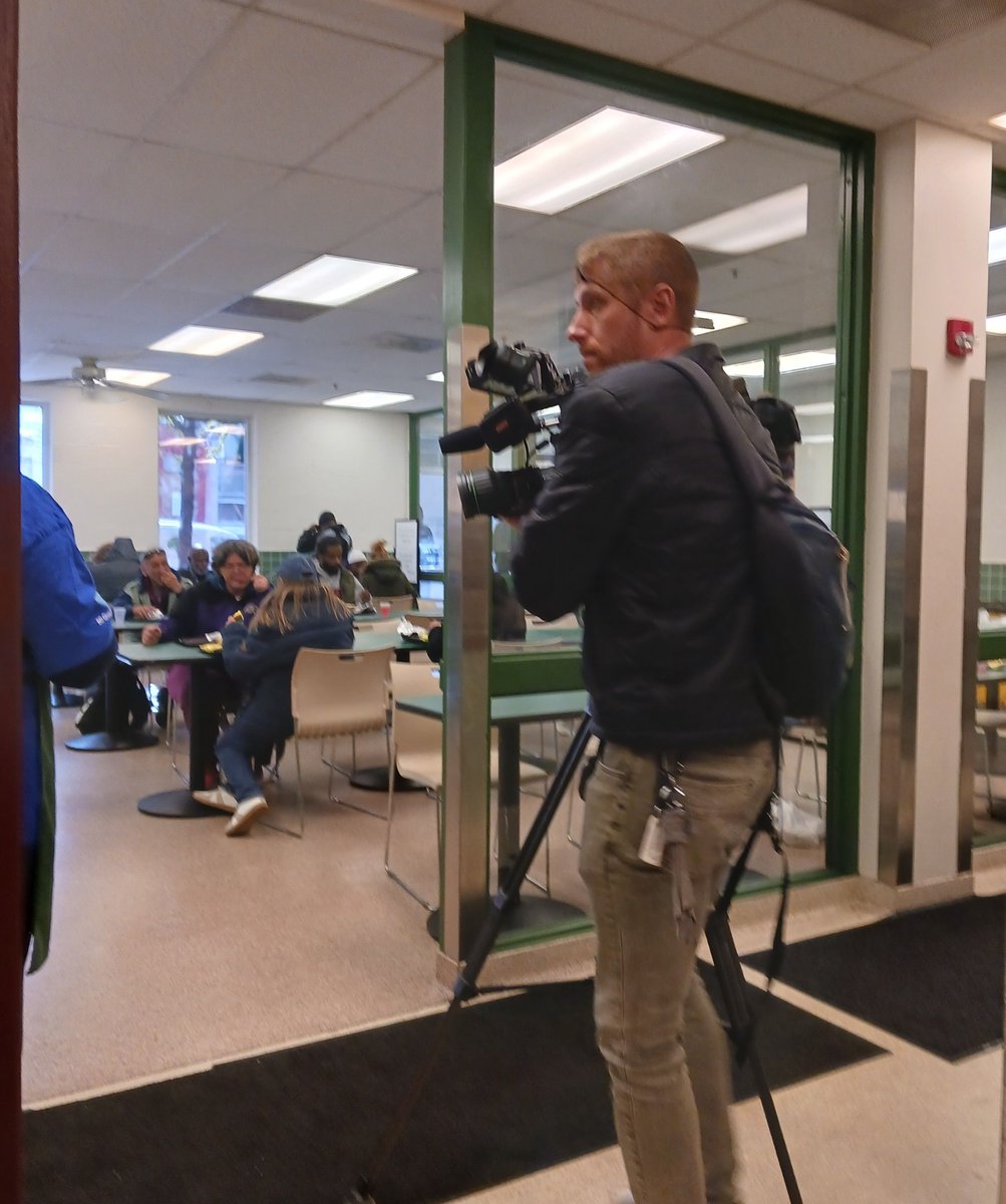 Watch WJZ-TV tonight to see Paul’s Place on their 5PM and 6PM news broadcasts! We’ll talk about the fallout for our neighbors when SNAP funding stops as of tomorrow. Let your friends and family know! Help us meet this urgent need with a gift at paulsplaceoutreach.org/donateonline/.
