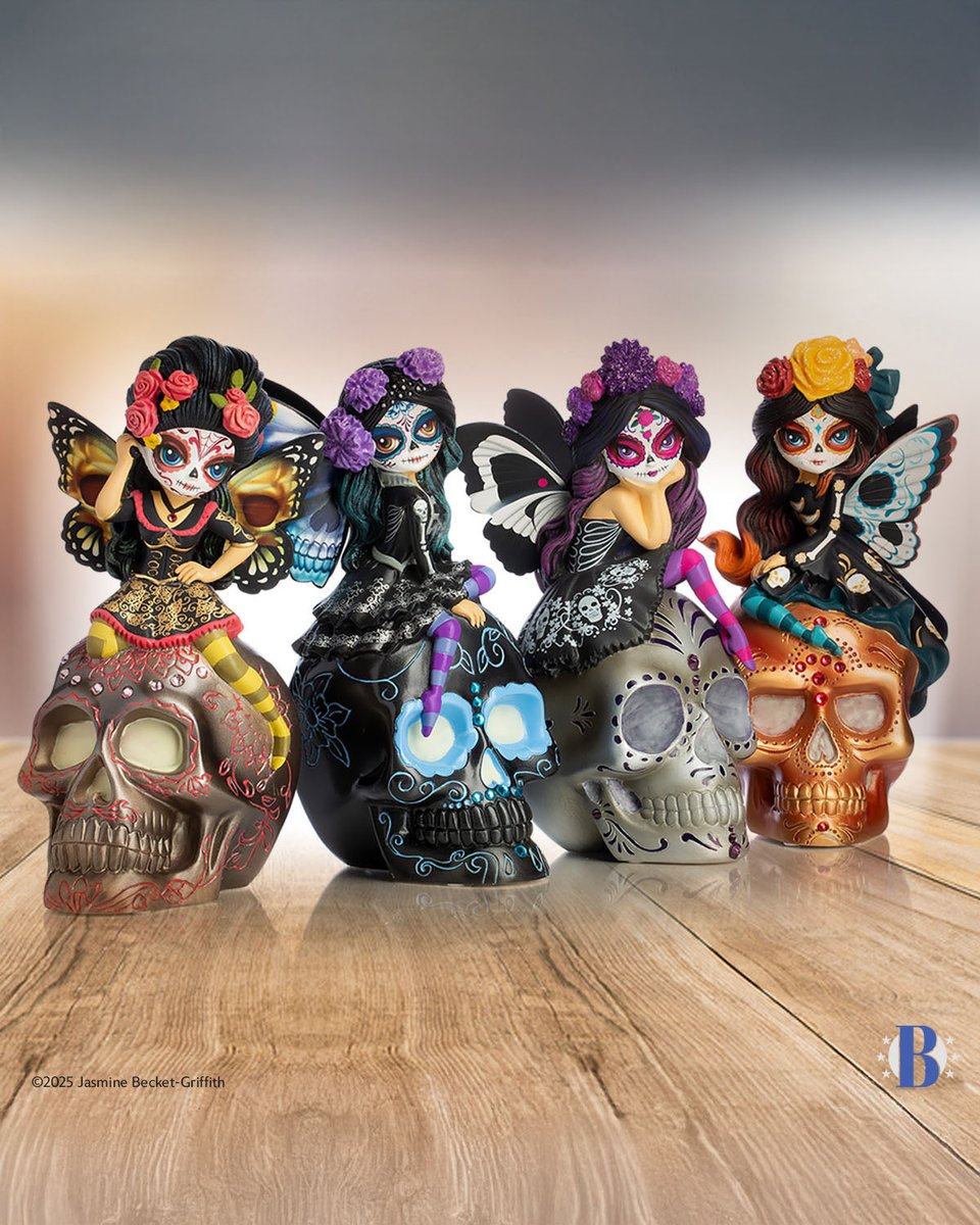 Jasmine Becket-Griffith creates sugar skull artwork in a non-traditional way, with glow-in-the-dark sugar skulls and beautiful fairies in reverence to Dia de los Muertos. 
Click to shop: bit.ly/4oKLbjt

#DiaDeLosMuertos #DayOfTheDead #JasmineBecketGriffith #Fairy