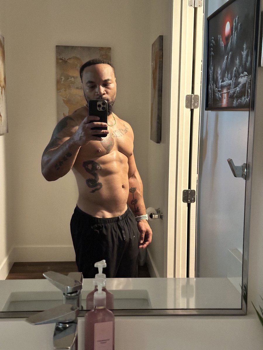 Mercenary_Tao’s Shoe tweet media