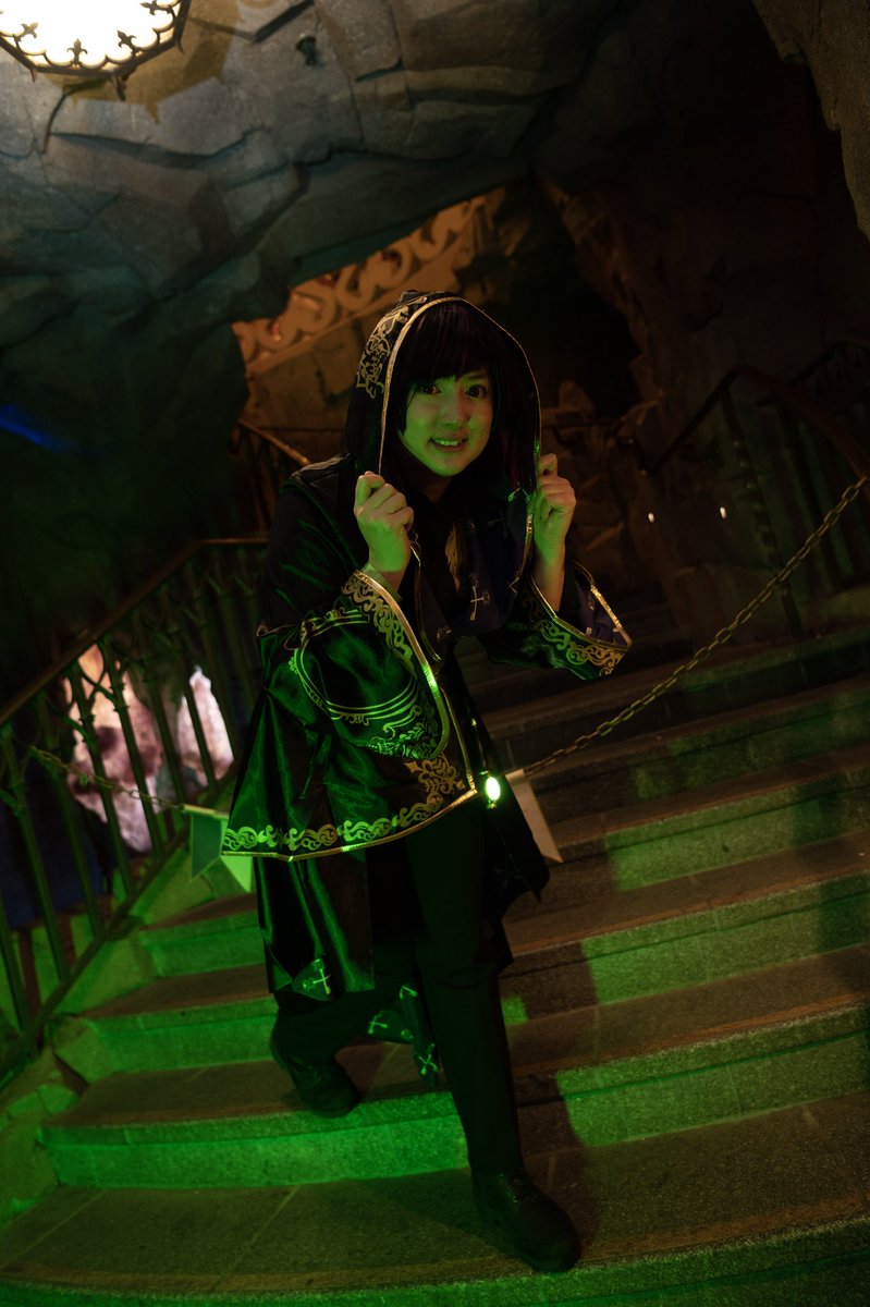 Cos Twisted Wonderland 

「Yes, I'm all set! What should we be ready for?」- Lilia Vanrouge -

Happy Halloween 🎃 

#twistedwonderland #twistedwonderlandcosplay #liliavanrouge #liliavanrougecosplay #リリア・ヴァンルージュ #リリア・ヴァンルージュコスプレ