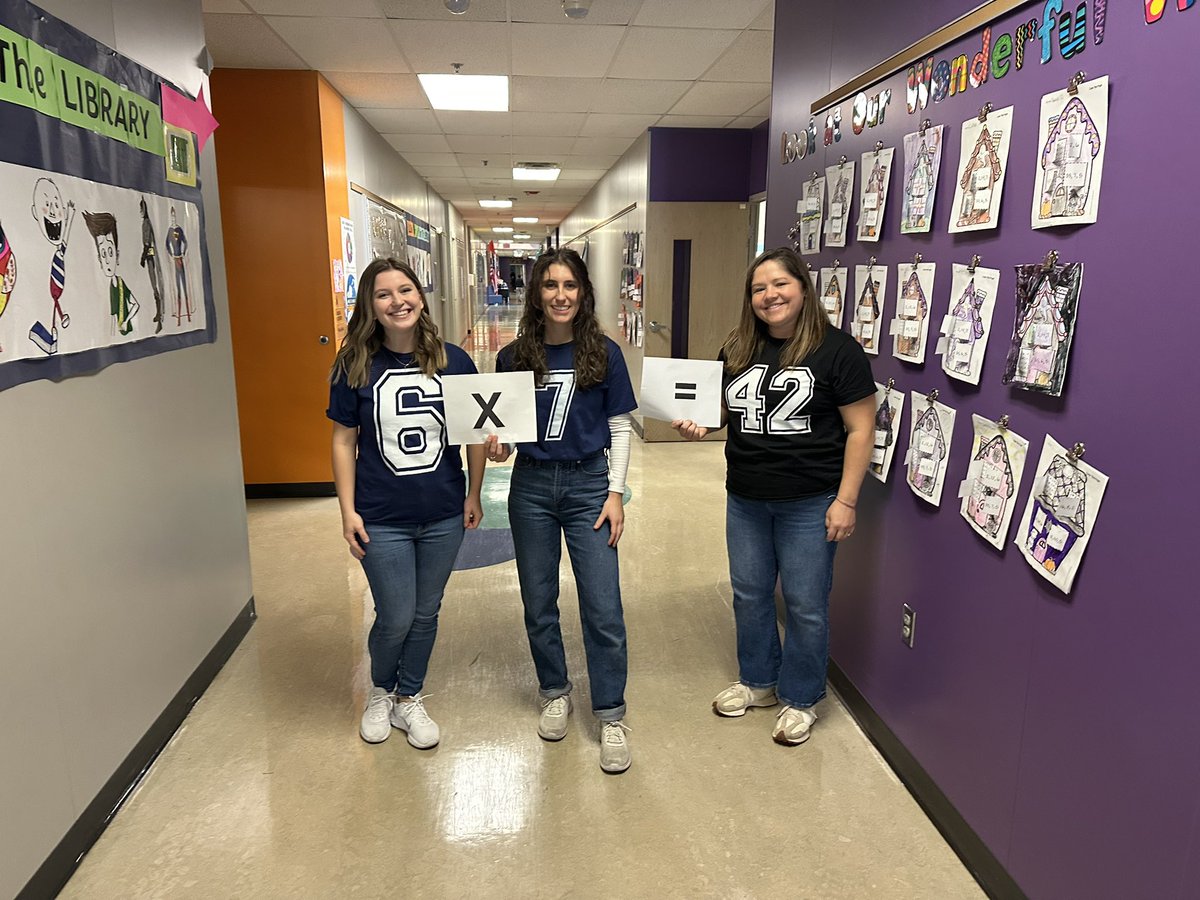 Stitch, a siren, and a very spooky math equation this Halloween! 👻 🎃 
#itsworthit <a href="/WoParkSharks/">Worthington Park Elementary School</a>