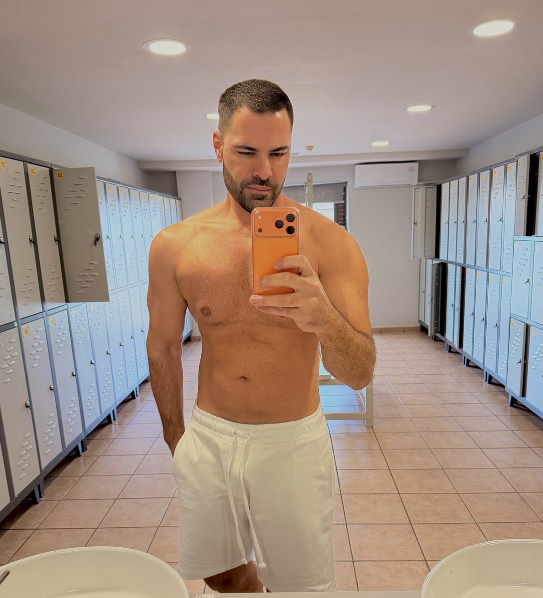 johnkon_'s tweet photo. 🚿🚿🚿 https://t.co/Iz8FMVf2g9