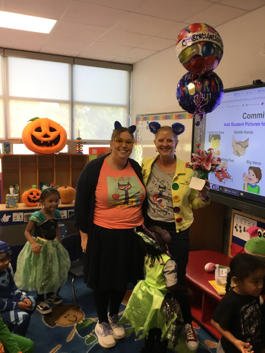 OliveBranch415's tweet photo. Congratulations to Mrs. Laura Rieg  our 2026/2027 Teacher of the Year! We are so proud of you! @ebracyPPS @in8days @nicscud @cardellpatillo @PPSPREK https://t.co/nBDFSdV6ZB