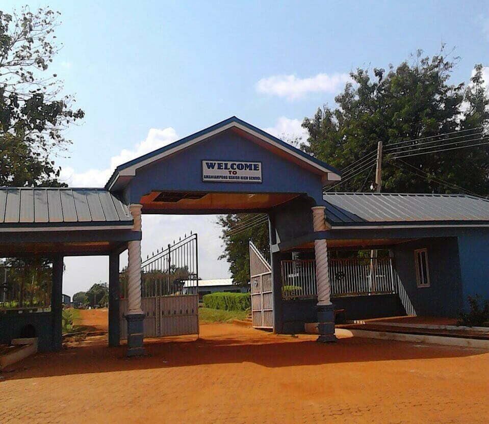 This is Amaniapong SHS,another Category B or C school making it to the NSMQ semifinals. This year deɛ, the “I blame Free SHS” agenda go hard oo. 😂