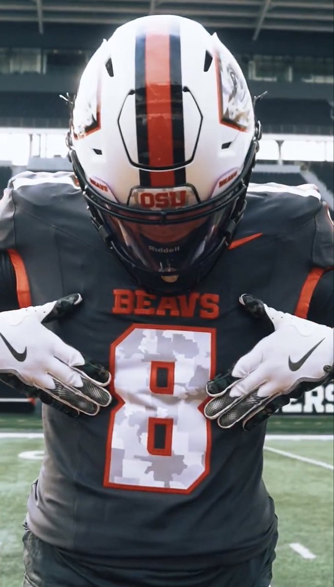 CSG Pac-12 (@csg_pac12) on Twitter photo The first Pac-2 matchup uniforms are set 🔥
🐱 Crimson on Ice
🦫 Military Appreciation The first Pac-2 matchup uniforms are set 🔥
🐱 Crimson on Ice
🦫 Military Appreciation