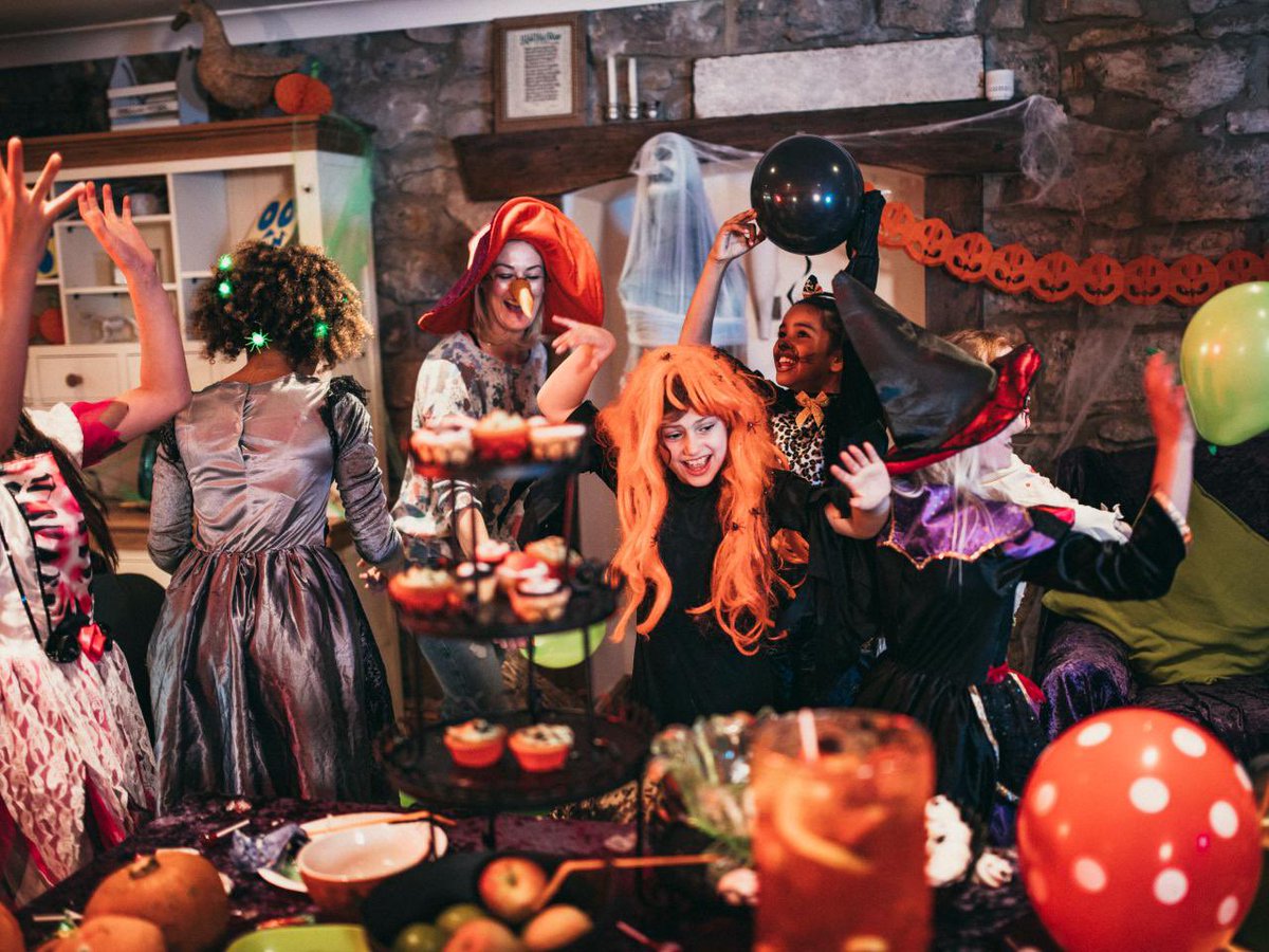 YanagiSanctuary's tweet image. ⠀⠀  

⠀⠀          𝙳𝙰𝚈 𝚃𝙷𝚁𝙴𝙴 —— #𝐇𝐀𝐋𝐋𝐎𝐅𝐄𝐒𝐓
                      𝙏𝙧𝙞𝙘𝙠 𝙤𝙧 𝙏𝙧𝙚𝙖𝙩 &amp;amp; 𝘾𝙤𝙨𝙩𝙪𝙢𝙚𝙨 .ᐟ

⠀⠀