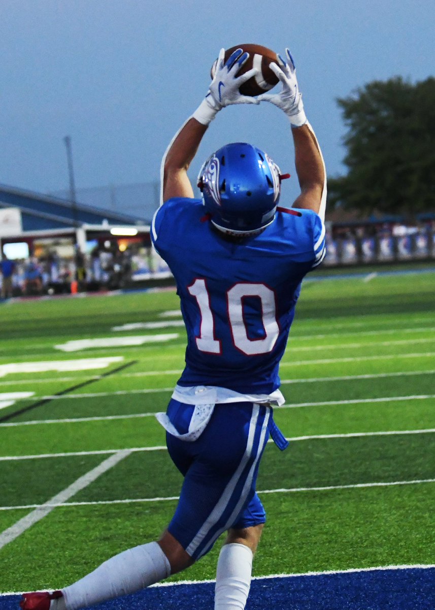 It's Football Friday Falcon fans! Tonight <a href="/ClintonMassieAD/">Clinton-Massie Athletics</a> hosts <a href="/TaylorYJAD/">Taylor Yellowjackets Athletics</a> in Playoff Round 1. Gates open at 5:30 with kickoff at 7. Parking is $5. Can't make it? The game can be streamed here: fan.hudl.com/usa/oh/clarksv… Hope to see you there! LET'S GO FALCONS!!!