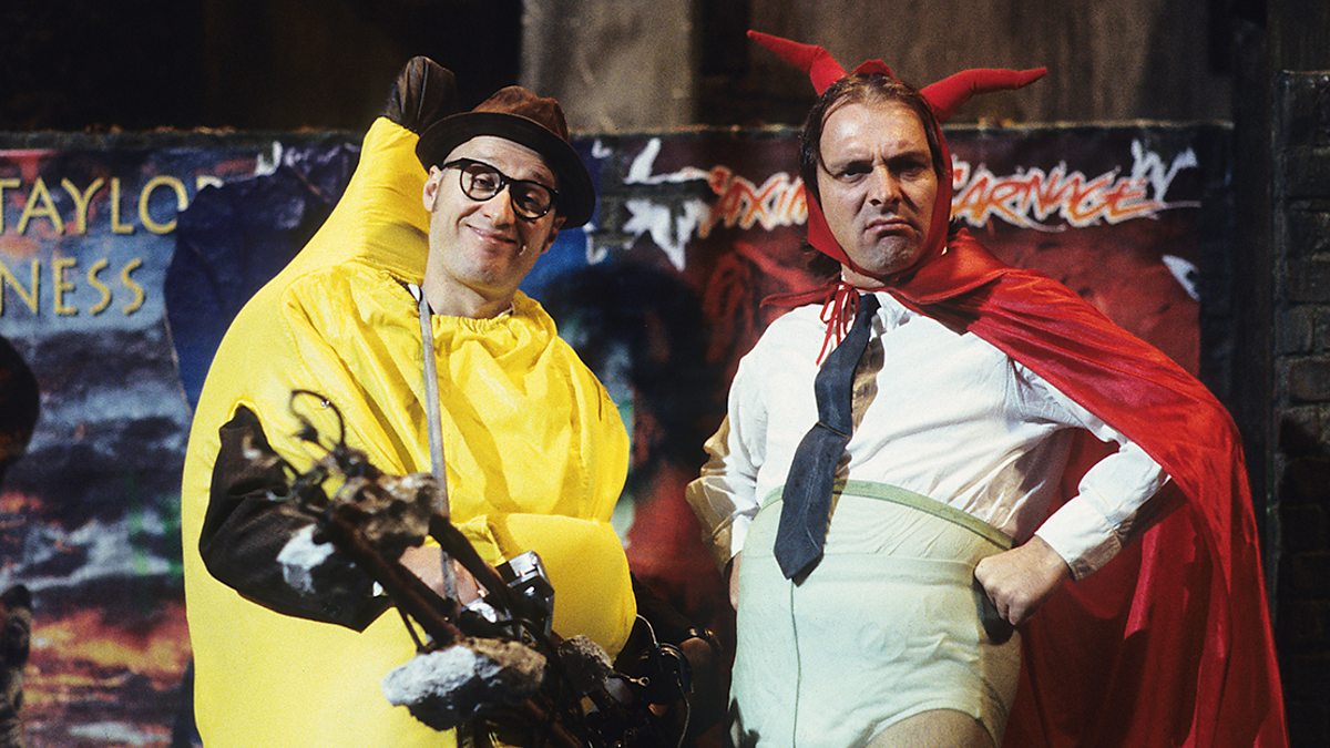 SirRandomTask's tweet image. Happy Halloween everyone 💀🧛‍♂️👻