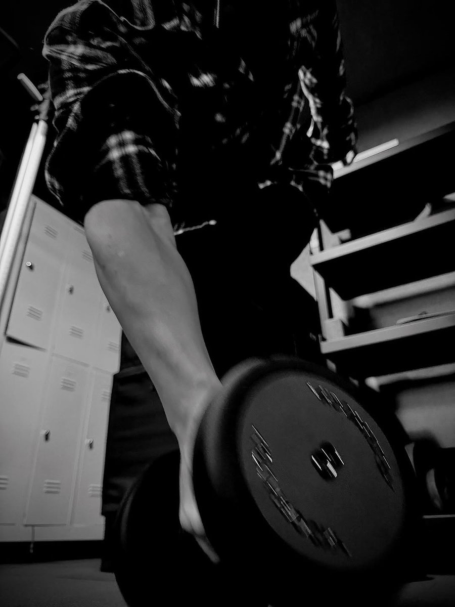 BursinGeorgia's tweet photo. Don’t limit your challenges. Challenge your limits.
#KeremBürsin https://t.co/5jM00wnIrP