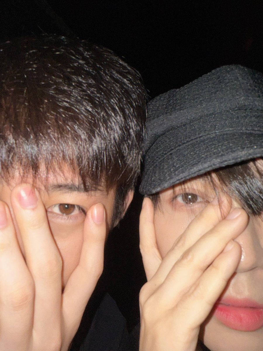 miuwinwind's tweet image. 🐰I&apos;m keeping an eye on you 👀👻🍃
⚡Hold the heart and keep it, na ja 

OMGG WHATTTTT I&apos;M SCREAMING 😭😭😭😭😭

SAILUBPON &amp;amp; WINWIND 1ST ANNI
#1YearOfWinwind

#SailubPon #สายลับภณ
#SpySailub #PonThanapon