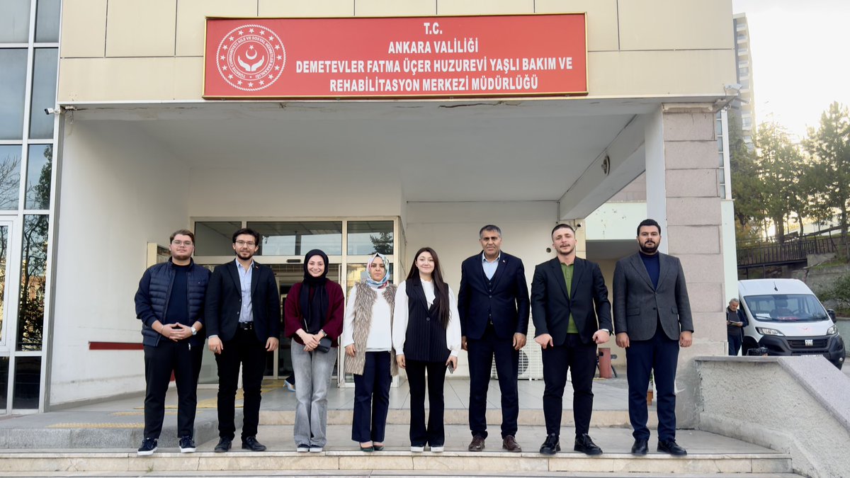 Bugün ÜniAK Ankara olarak Demetevler Fatma Üçer Huzurevi Yaşlı Bakım ve Rehabilitasyon Merkezi’ni ziyaret ettik.

Büyüklerimizin halini hatırını sorduk, onlarla güzel bir hasbihalde bulunduk. 💙