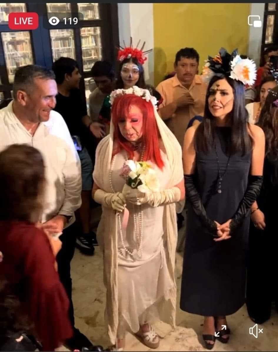 ChumelTorres's tweet image. La Hora Marcada
(Televisa - 1988)
Dir. Alfonso Cuarón.