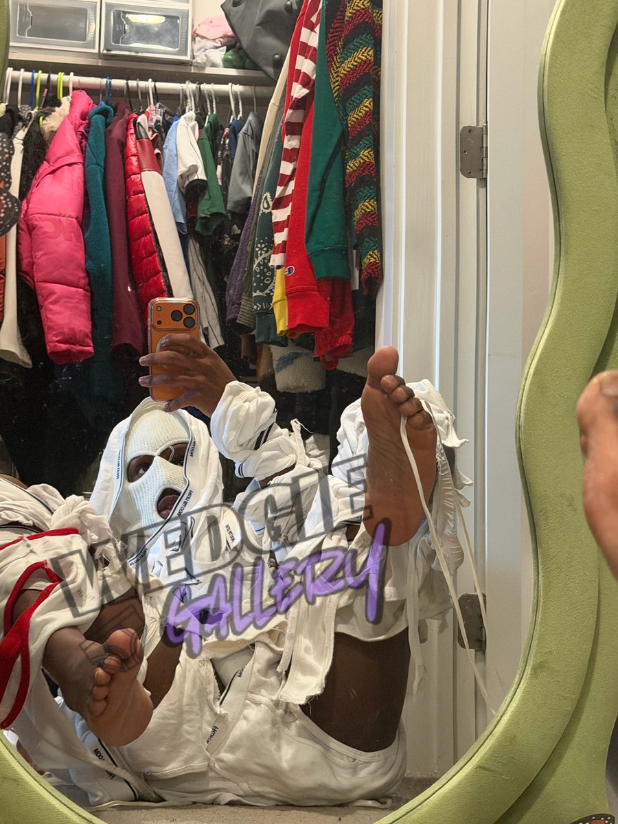 WedgieGallery tweet media