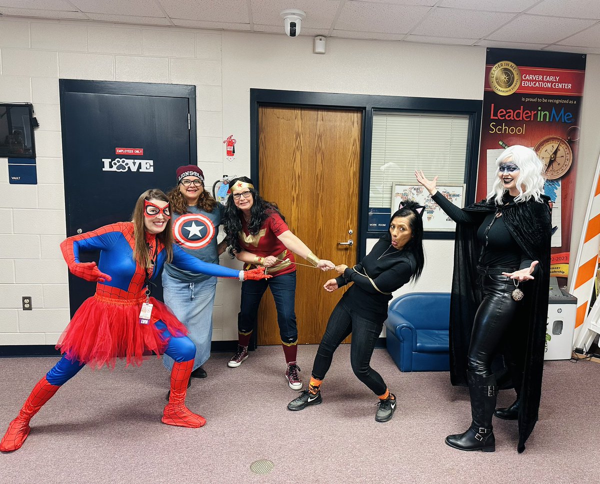 LauraBrast's tweet photo. Halloween 2025 🕷️🕸️❤️🎃 @Carver_Cubs @LockhartISD #spiderwoman #schoolnursefun https://t.co/3pUloHQIAY