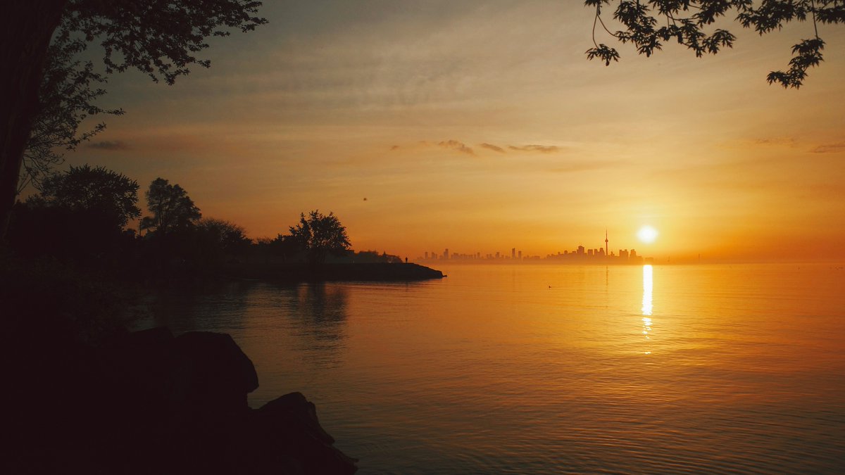 Daylight saving time is ending in Ontario this weekend streetsoftoronto.com/toronto-cultur…