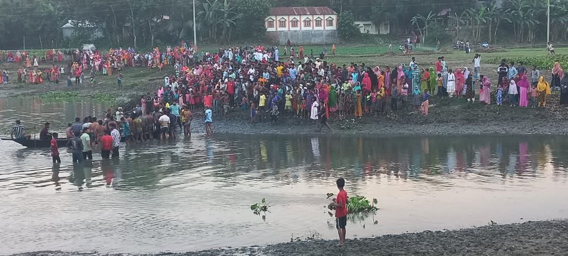 মাদারগঞ্জে নদীতে ডুবে ৩ শিশুর মর্মান্তিক মৃত্যু, নিখোঁজ আরও ২
