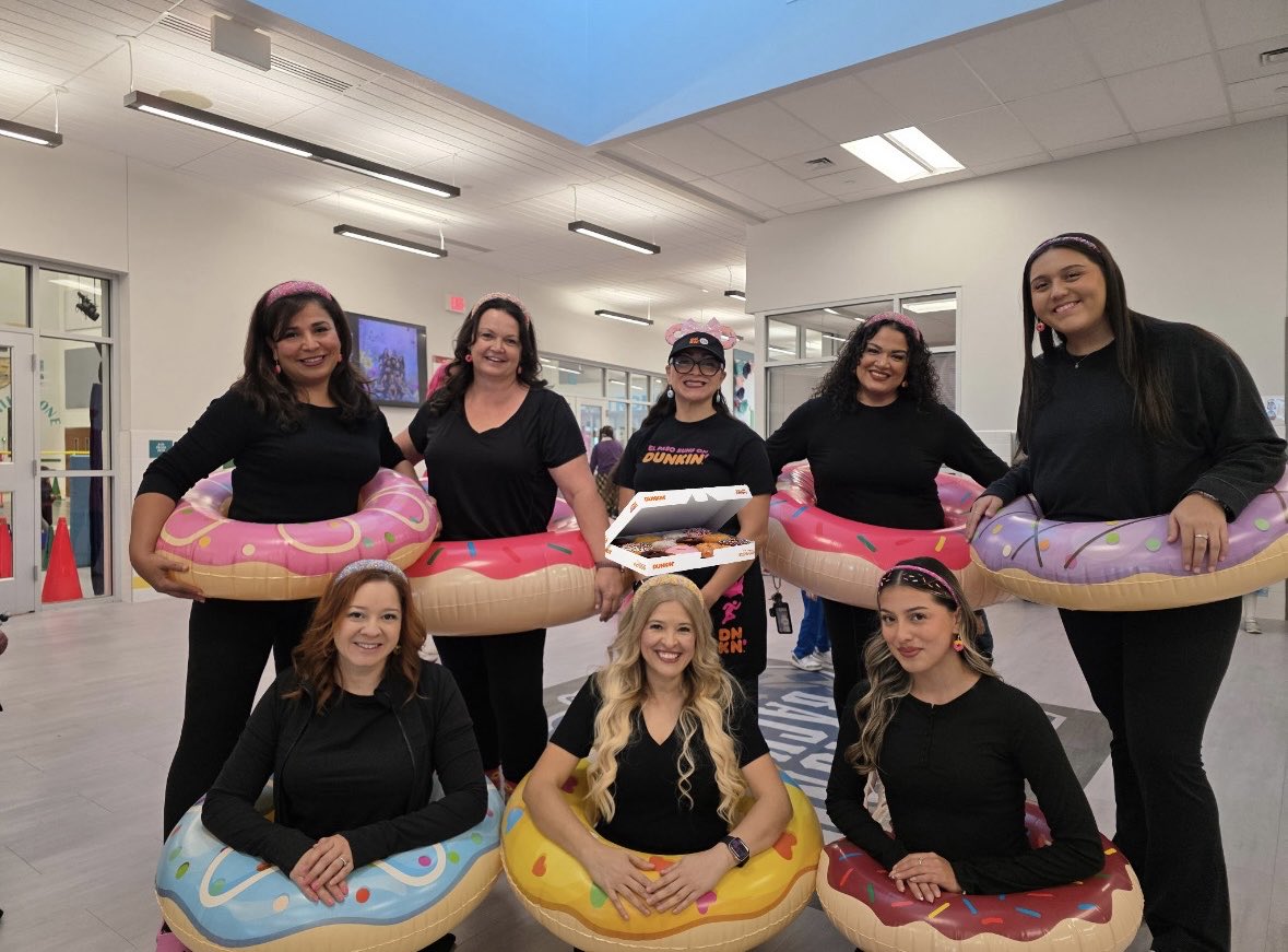 JNieto_CTES's tweet photo. Sprinkling some Halloween fun around campus today! You “donut” know how much fun we had this Halloween! 🍩💛#CTEHeartAtWork #AllIn #TeamSISD https://t.co/jBtLsy99PW