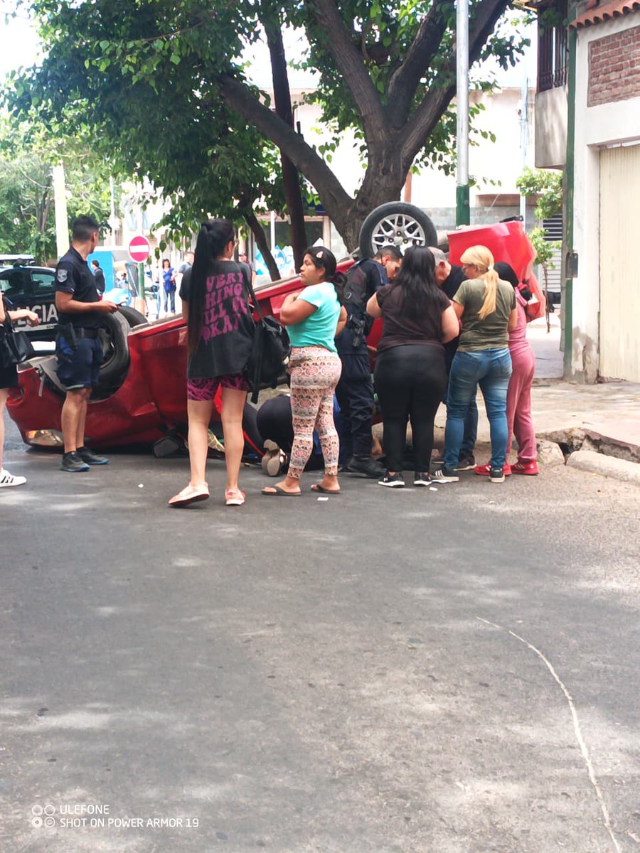 Choque y vuelco en calle Dorrego de Guaymallén