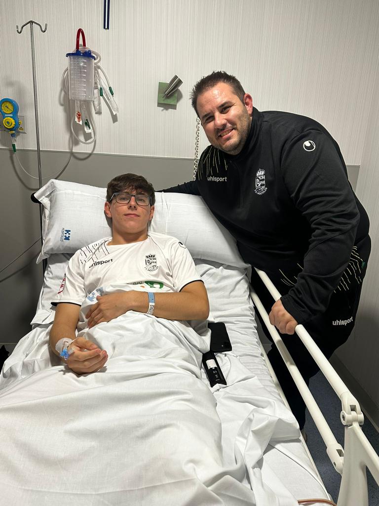 💙Cantera💙. Hoy ha pasado por el taller el bueno de Dani Ruiz para una operación del ligamento cruzado. Ya queda un minuto menos para volver 💪🏻. Ánimo!!
#canteraazul