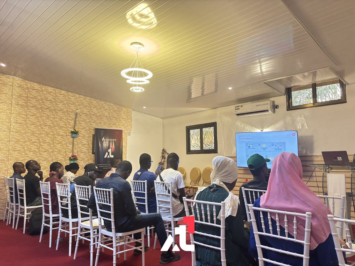 0xWeb3DevRel's tweet image. Amazing energy at our @AvaxTeam1 Connect Togo Meetup!
We explored blockchain basics, wallets, tokens & smart contracts — and learned what makes Avalanche unique.
Great people, free food & strong community vibes!
#Blockchain #AvalancheAfrica @Afroblockchain_ @EthAfrique