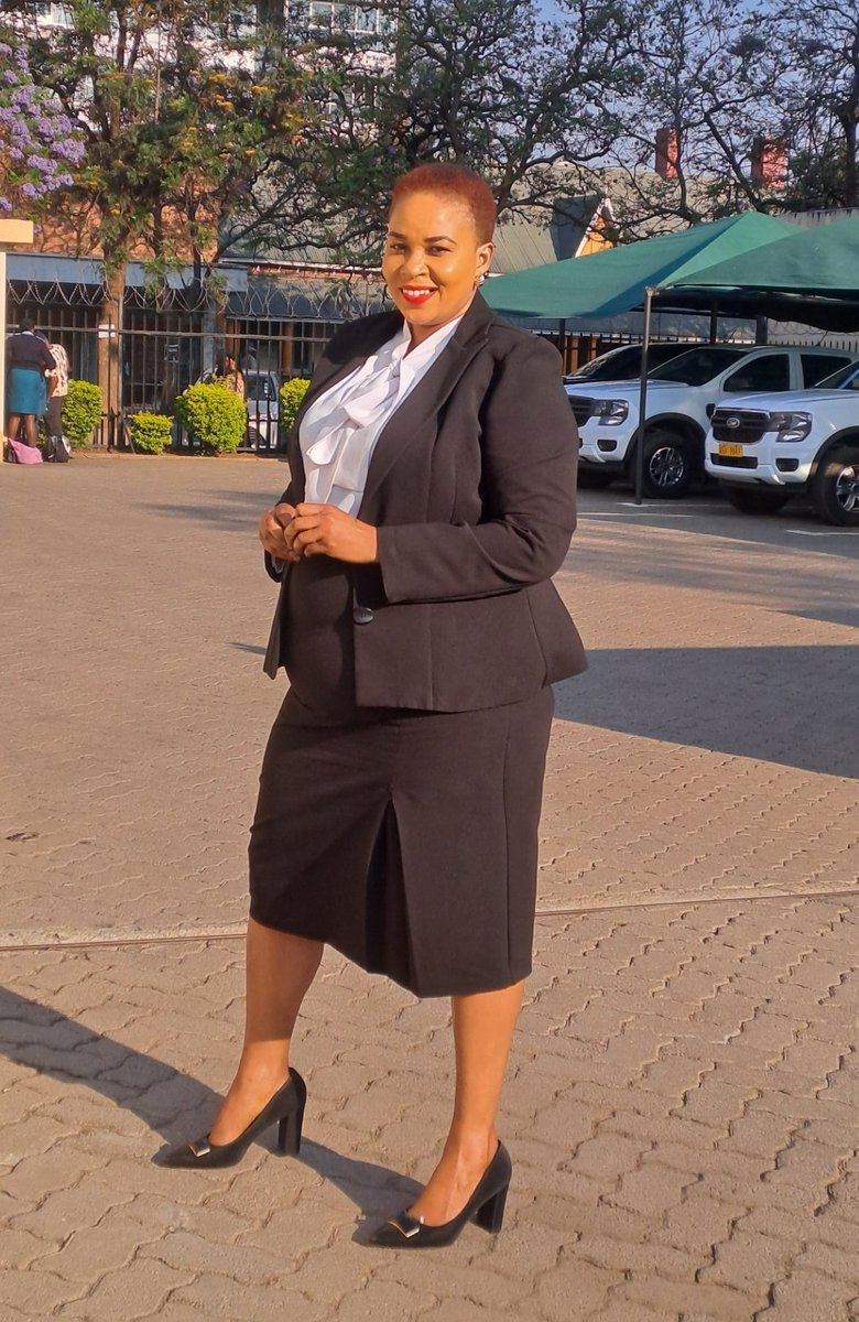 Nombulelo_Hleza's tweet image. #WorkMode#Ayijiki...DayInDayOuy#LastFridayofOktober