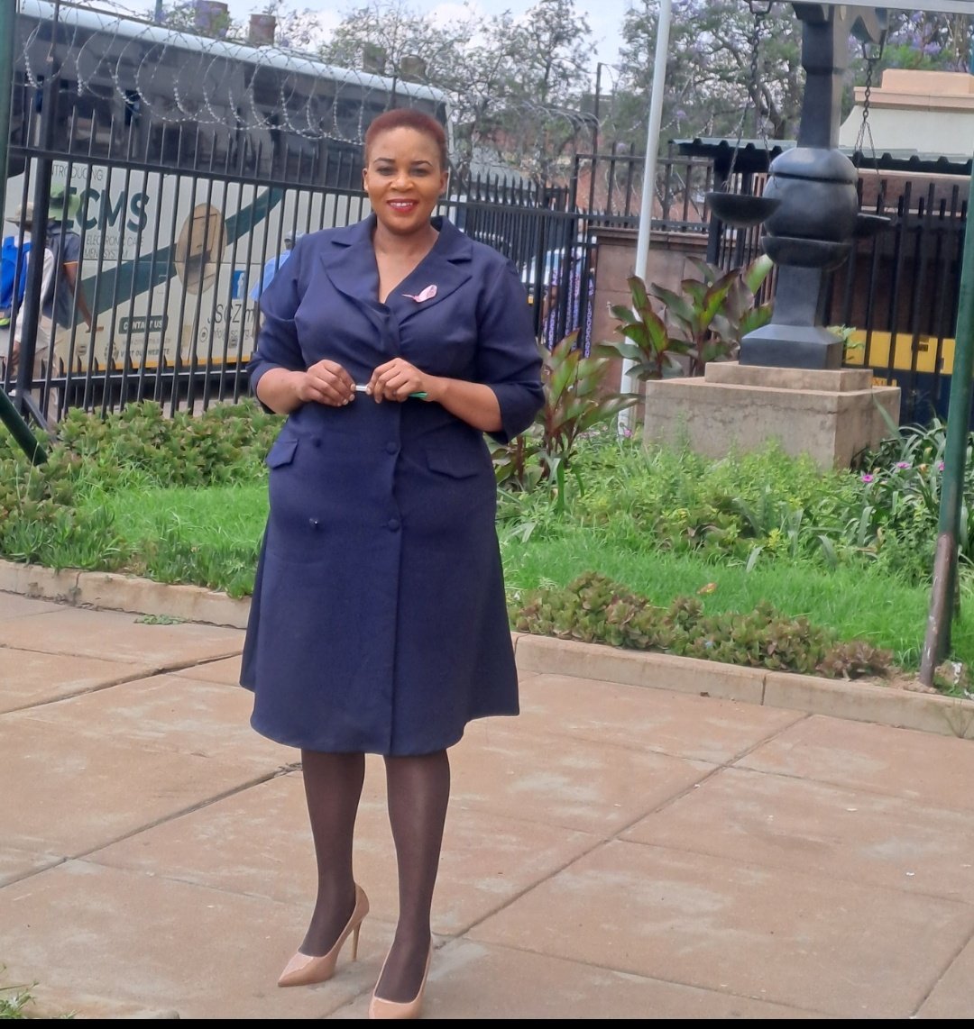 Nombulelo_Hleza's tweet image. #WorkMode#Ayijiki...DayInDayOuy#LastFridayofOktober