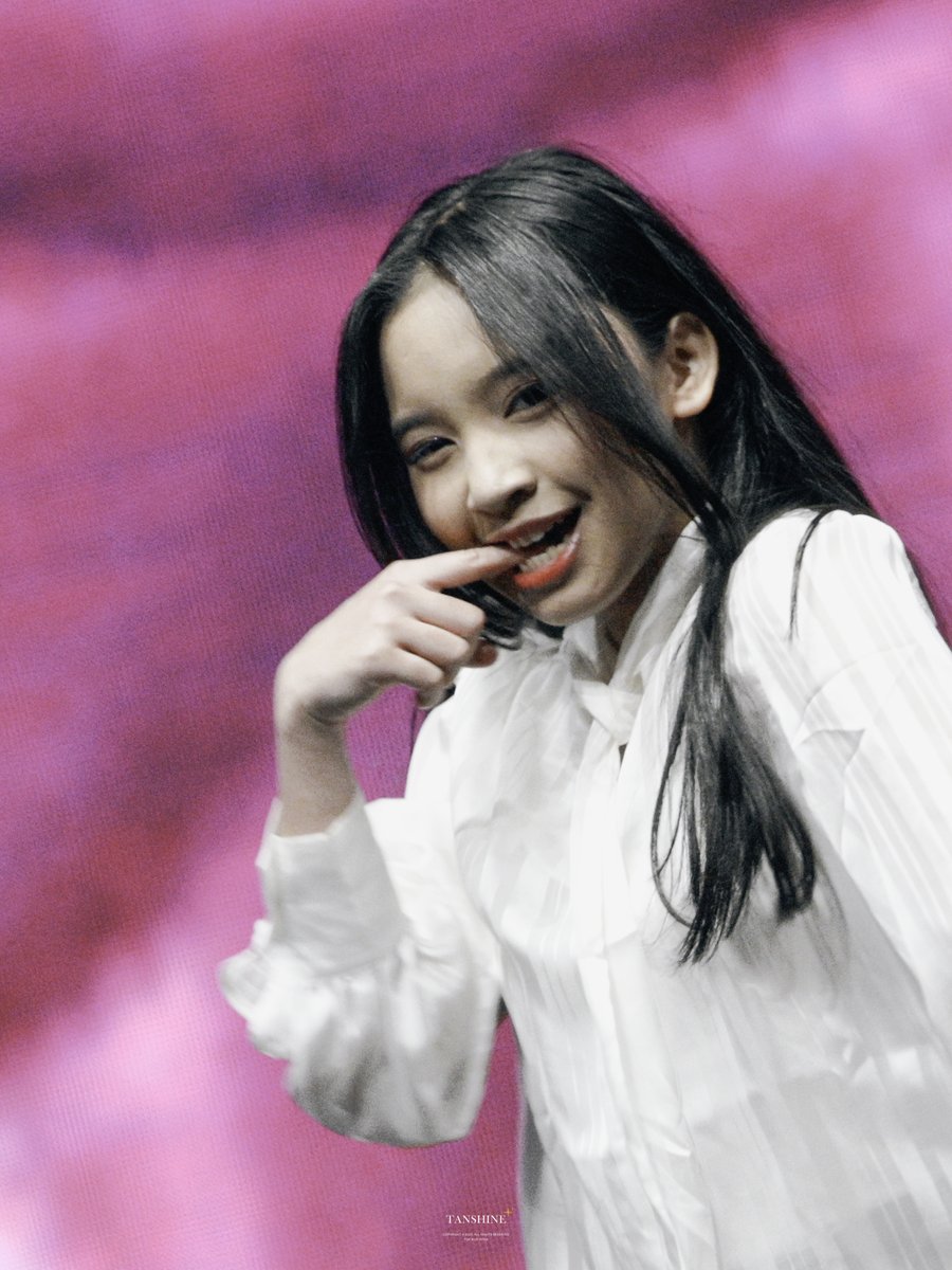 TanShine_Id's tweet image. 251025 || Sister Reunion JKT48 &amp;amp; AKB48 Personal Meet and Greet Festival

Very gergeous

#Intan #SponTan #HousekiMonogatari #JumaTAN #JKT48