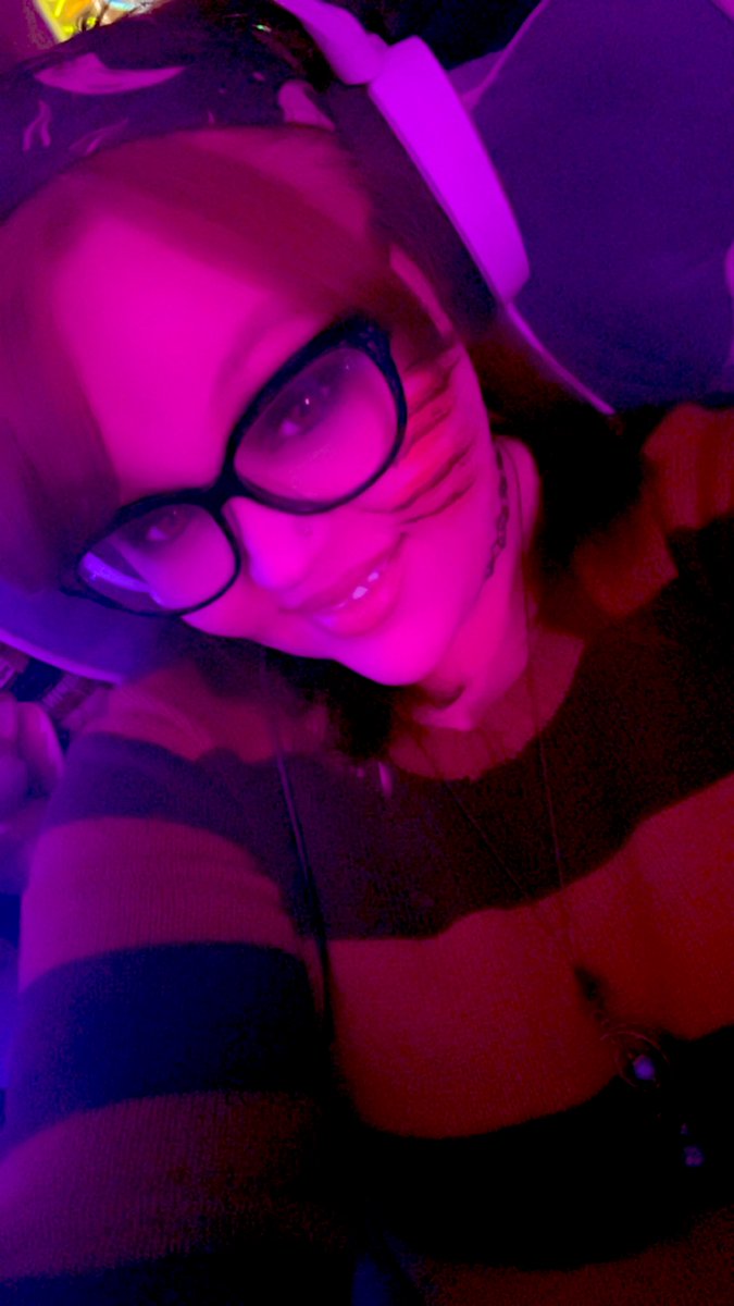 Meistar_TTV's tweet photo. Happy Halloween! Live now with @PlayPhasmo with the @BeKinderTeam! Time to get spooky!! 

https://t.co/3Mn8jlWhEW 👻 🎃 https://t.co/9VdHDRx760