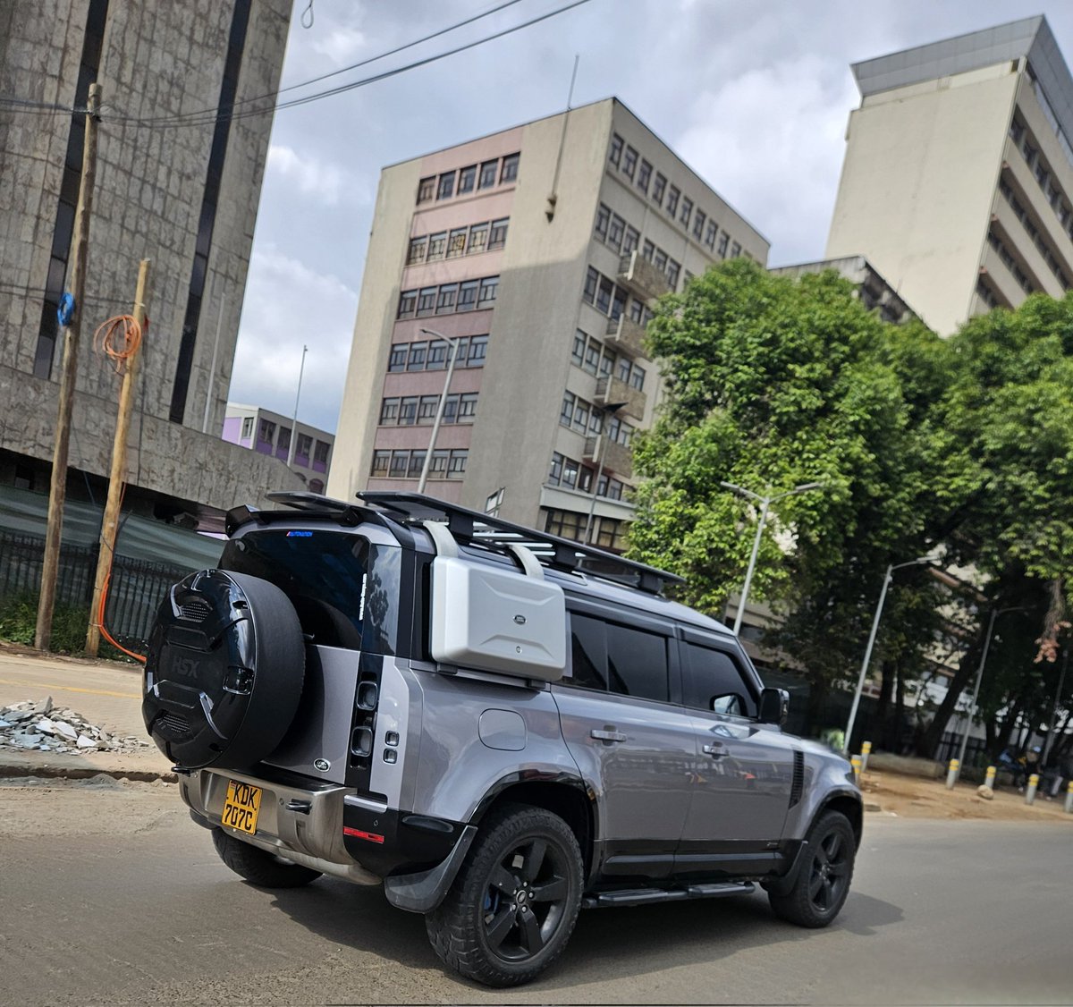 VinceErrands's tweet image. Pesa ya errands inaweza nunua hii?
I'm trying to see something.