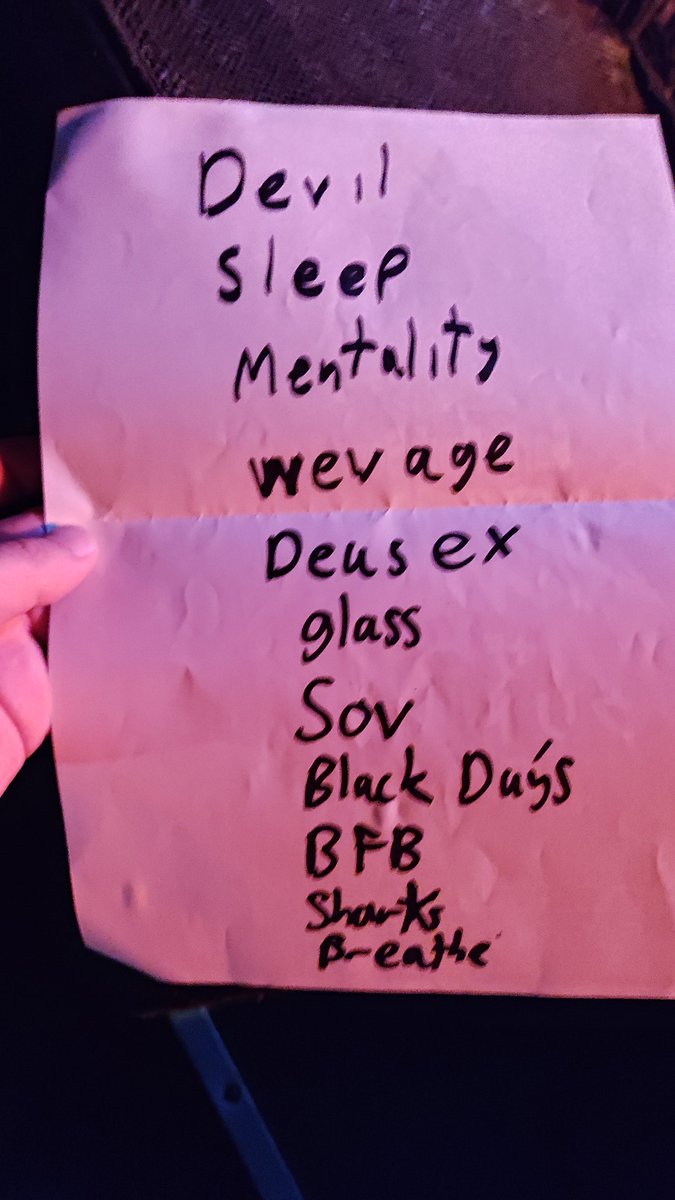 aktskm's tweet image. Polar at 初台Wall 
Black daysから10年、やっと観れた！
バンド力が桁違い！
でかいフェスもだけど、地道な小箱をこなしてきた客を誘導するステージがハンパない！Real true HC！
ずっとシンガロングで喉痛い。

ほんと行ける人はまだチャンスある！
@PolarUK @rnrtoursjp #polaruk