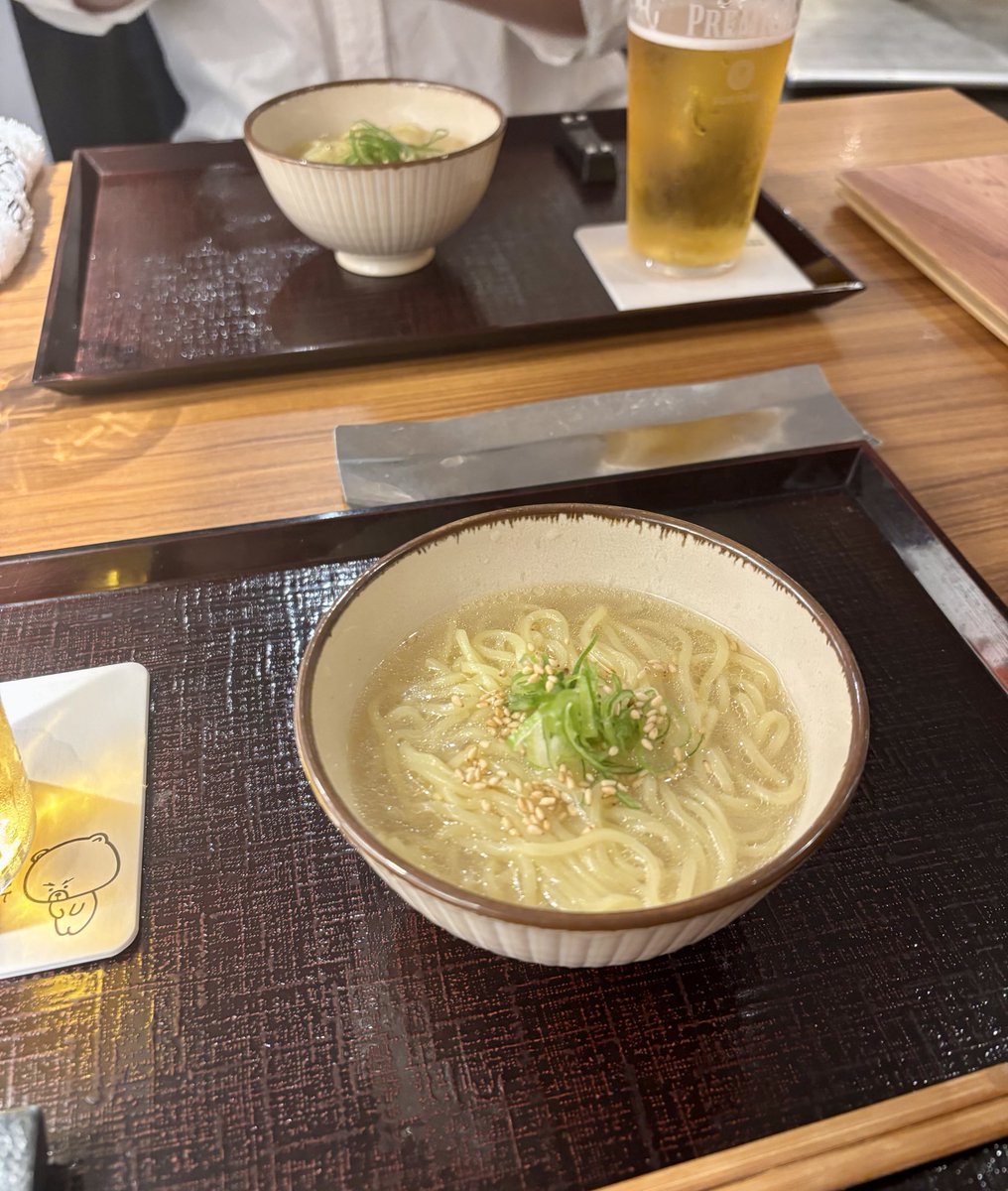 cstkhs's tweet image. 雨のハロウィン🎃ですが、そういう行事とは無縁な華金に6年ぶりの友と再会🍷✨