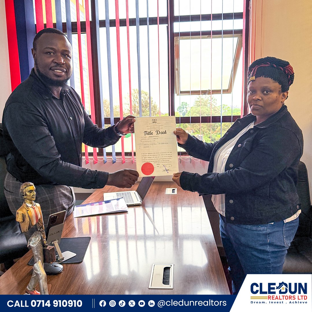 Cledun_Realtors's tweet photo. Another dream fulfilled! 🎉 At #CledunRealtors, we take pride in turning land ownership dreams into reality — one title deed at a time. 🏡✨

Become a landowner with us. All our plots have ready title deeds.

📞 0714 910910

#DreamInvestAchieve #NoDelaysNoExcusesNoStories https://t.co/BWtL0JFQFI