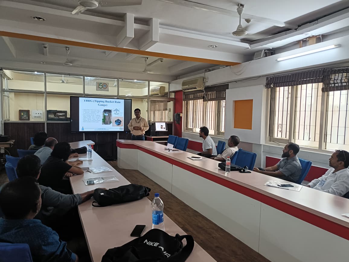 Meteorological Instruments training was organized for  Maldives Met trainee officers during their visit to the SID Pashan Laboratory, IMD Pune, on 31 October 2025. Proud moment for IMD—sharing expertise, fostering learning, and building future meteorologists! 🌤️🌏 <a href="/Hosalikar_KS/">K S Hosalikar</a>