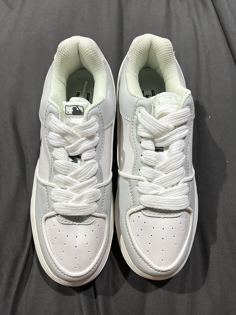 sadafarawa's tweet photo. 10. MLB สภาพใหม่มาก ของแท้นะคะ

328 ฿

sz.36-37/22-23

#ส่งต่อรองเท้า #รองเท้ามือสองของแท้ #รองเท้ามือสอง #รองเท้าผ้าใบ #มือสองสภาพดี #ส่งต่อ���สื้อผ้า #ส่งต่อ #รองเท้าผ้าใบมือสอง https://t.co/QwJvDZwTPh