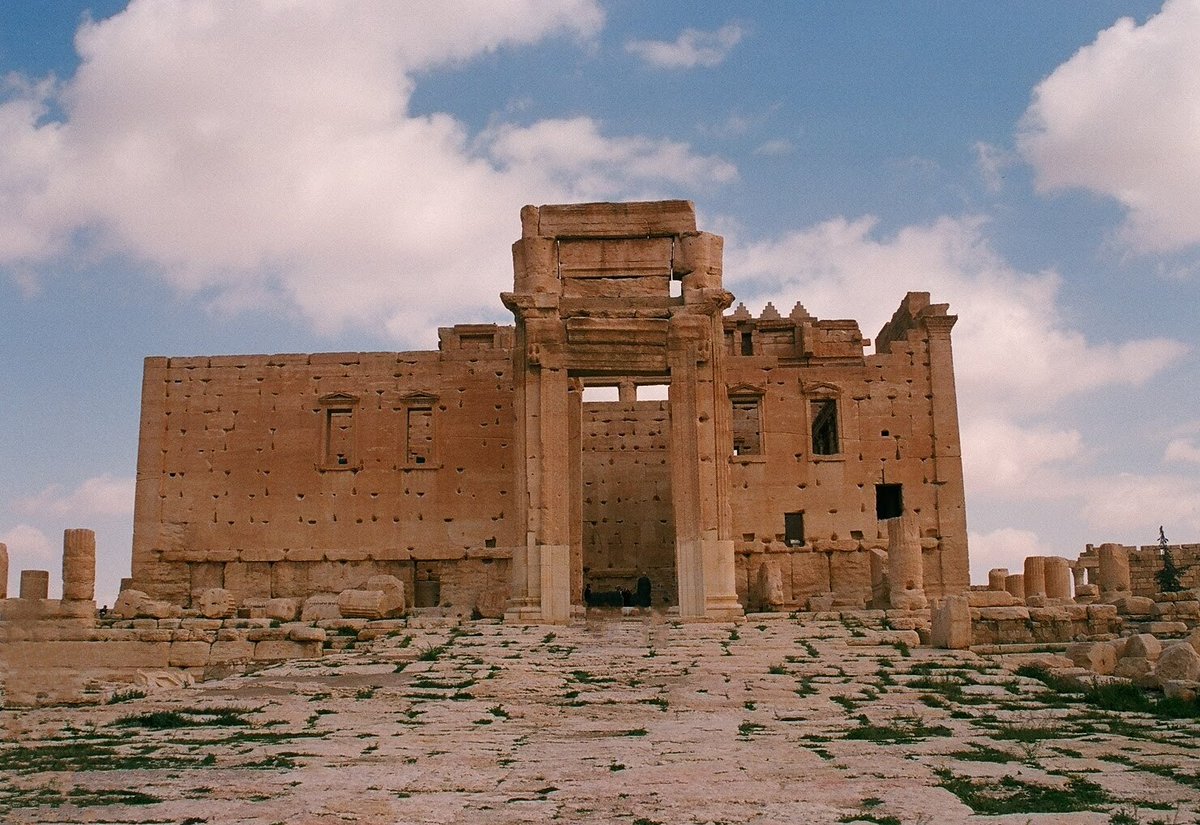 titular1957's tweet image. Isis temple in Palmira, Syria, before vandalized by islamists!!!🏛️🥺✈️