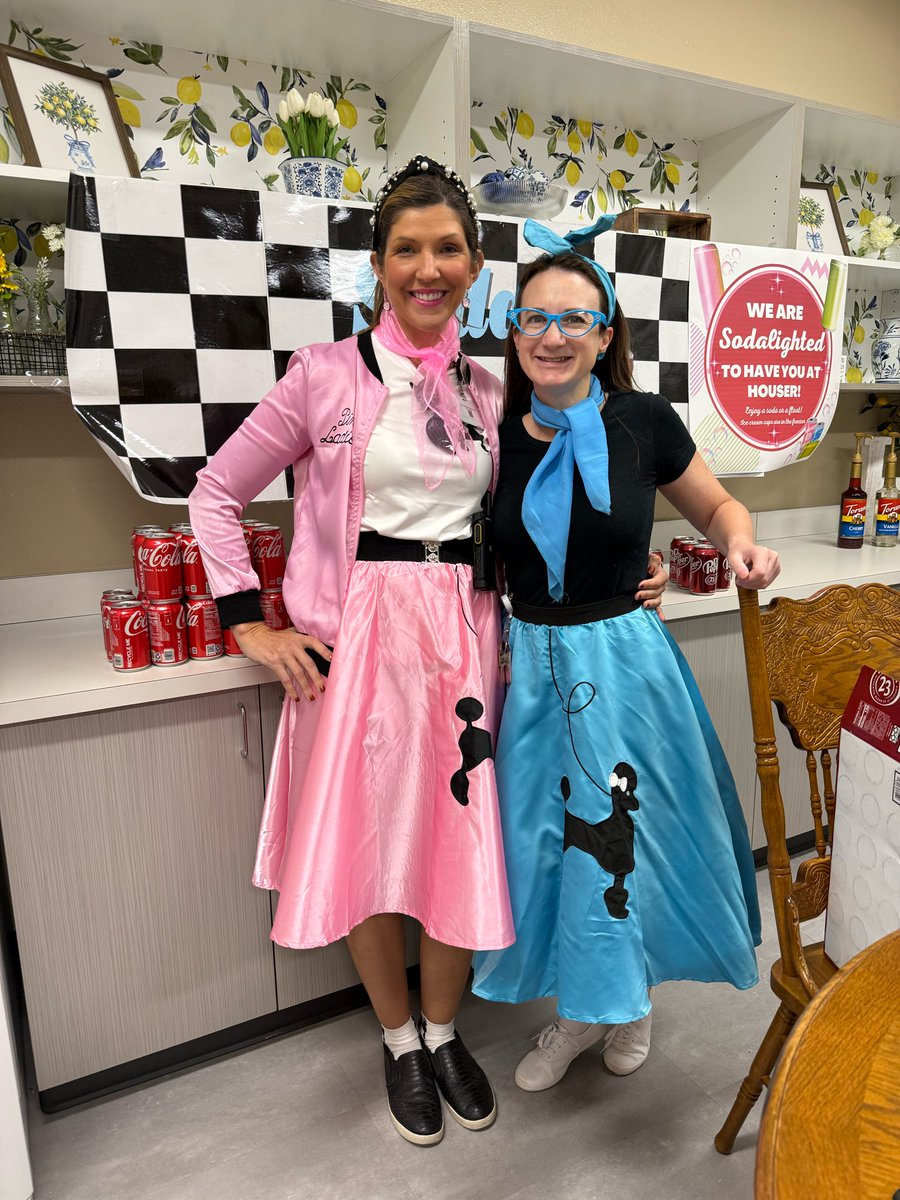 ConroeISD's tweet image. Conroe ISD is wrapping up Red Ribbon Week!
Throughout the week, campuses across the district have united to promote healthy, drug-free lifestyles and encourage students to make positive choices every day. ❤️