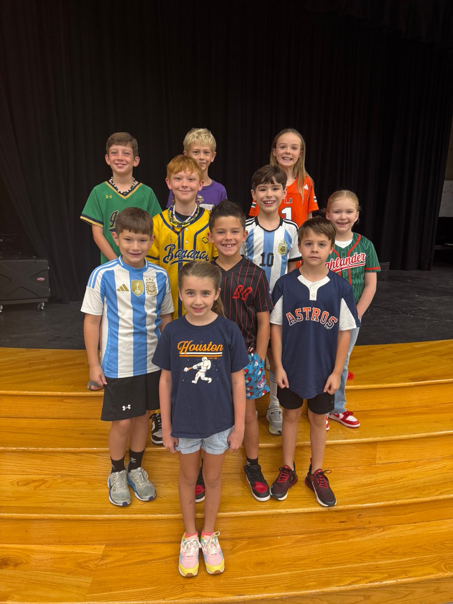 ConroeISD's tweet image. Conroe ISD is wrapping up Red Ribbon Week!
Throughout the week, campuses across the district have united to promote healthy, drug-free lifestyles and encourage students to make positive choices every day. ❤️