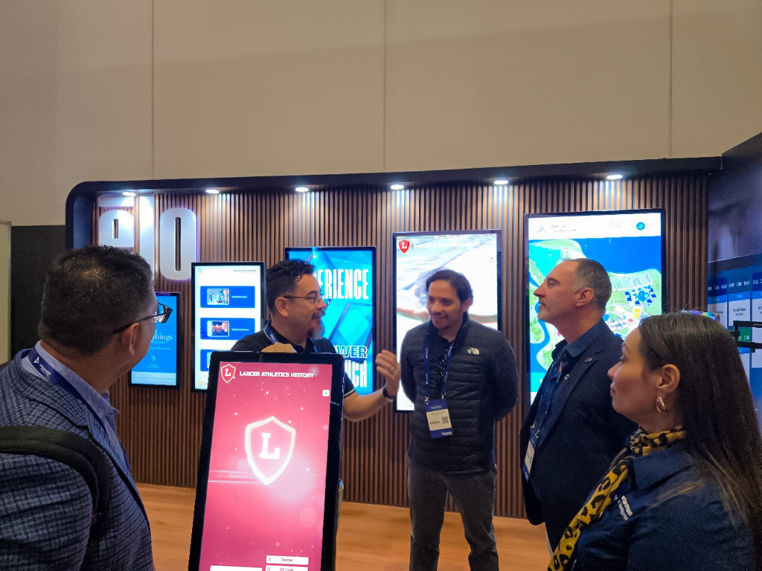 alumni_rocket's tweet image. Awesome to see our friends at easescreen showcasing Rocket at InfoComm Latin America! Grateful for the collaboration. 🔥
