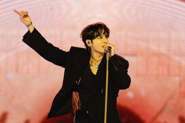 【当選通知書付き】BTS JIN サイン入り水色ポーチ ストラップ付き 当選通知書付き】BTS JIN サイン入り水色ポーチ ストラップ付き 当選