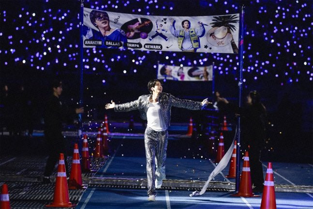 【当選通知書付き】BTS JIN サイン入り水色ポーチ ストラップ付き 当選通知書付き】BTS JIN サイン入り水色ポーチ ストラップ付き 当選