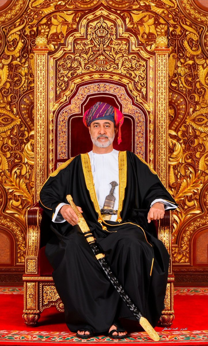 الإمام مالك بن أنس رحمه الله

“إن كان للناس إمامٌ اجتمعوا عليه، رضوا به، أو غلبهم بسيفه حتى صار خليفة، وسُمّي أمير المؤمنين، فلا يحلّ لأحدٍ أن يطعن عليه، ولا أن يخرج عليه، ولا يُرى الخروجُ عليه.”
📘 شرح السنة للبغوي (1/224)

اللهم أحفظ ولي أمرنا #السلطان_هيثم_بن_طارق