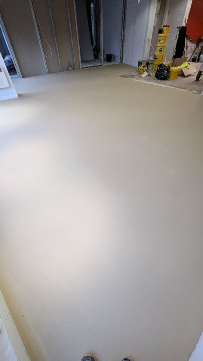 UNTFlooring's tweet photo. Some communal areas in student accomodation in Glasgow were badly needing updated. Painted subfloors &amp; existing flooring still down meant priming, screeding &amp; laying a herringbone design. #untouchablesflooring #untflooring #prflooring #fball #kelmorescreed #flooring #LVT #amtico https://t.co/4qN3GpKc5p