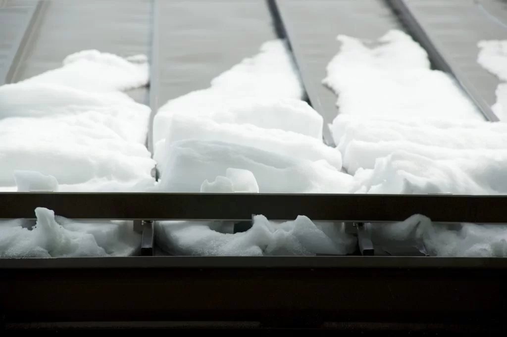 DesignComponent's tweet image. Winter is coming soon. Now is the time to look at solutions for the cold, ice and snow days ahead. 

Keep your roof, building, but most of all, employees and visitors, safe and protected with a #SnowRetentionSystem. 

Learn more in our latest blog at: designcomponents.com/combatting-win…