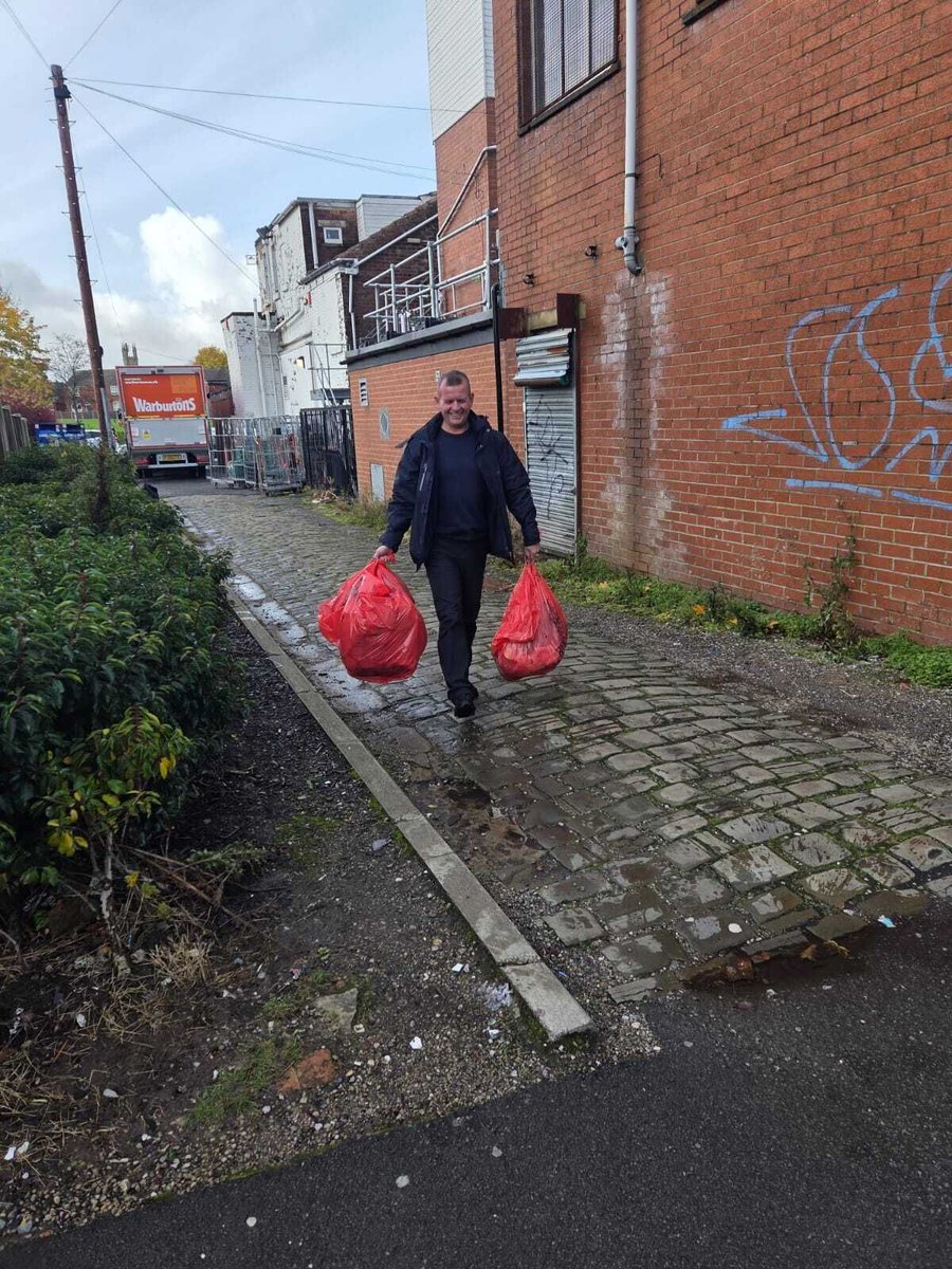 RRR_LUF's tweet image. Spogomi Success 🗑️🏆 

Another fantastic Spogomi litter-picking competition in Blackburn this week...huge congratulations to Project Free for taking the win! Great teamwork, community spirit, and care for our environment.

#Spogomi #CommunityAction