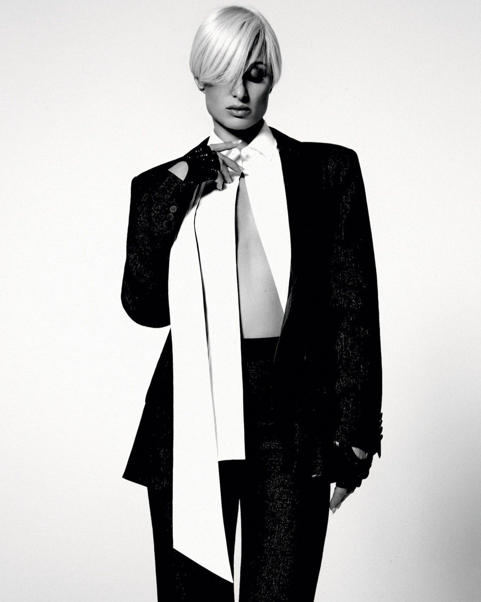 KarlLagerfeld's tweet photo. .@ParisHilton wearing KARL’s codes for @NumeroMagazine: the tie, the jacket, the attitude.
​
Photographed by #MattEaston​​
Styled by #AnnaCastan​​
​​
#KARLLAGERFELD #ParisHilton #NumeroMagazine https://t.co/praOfYRrG5