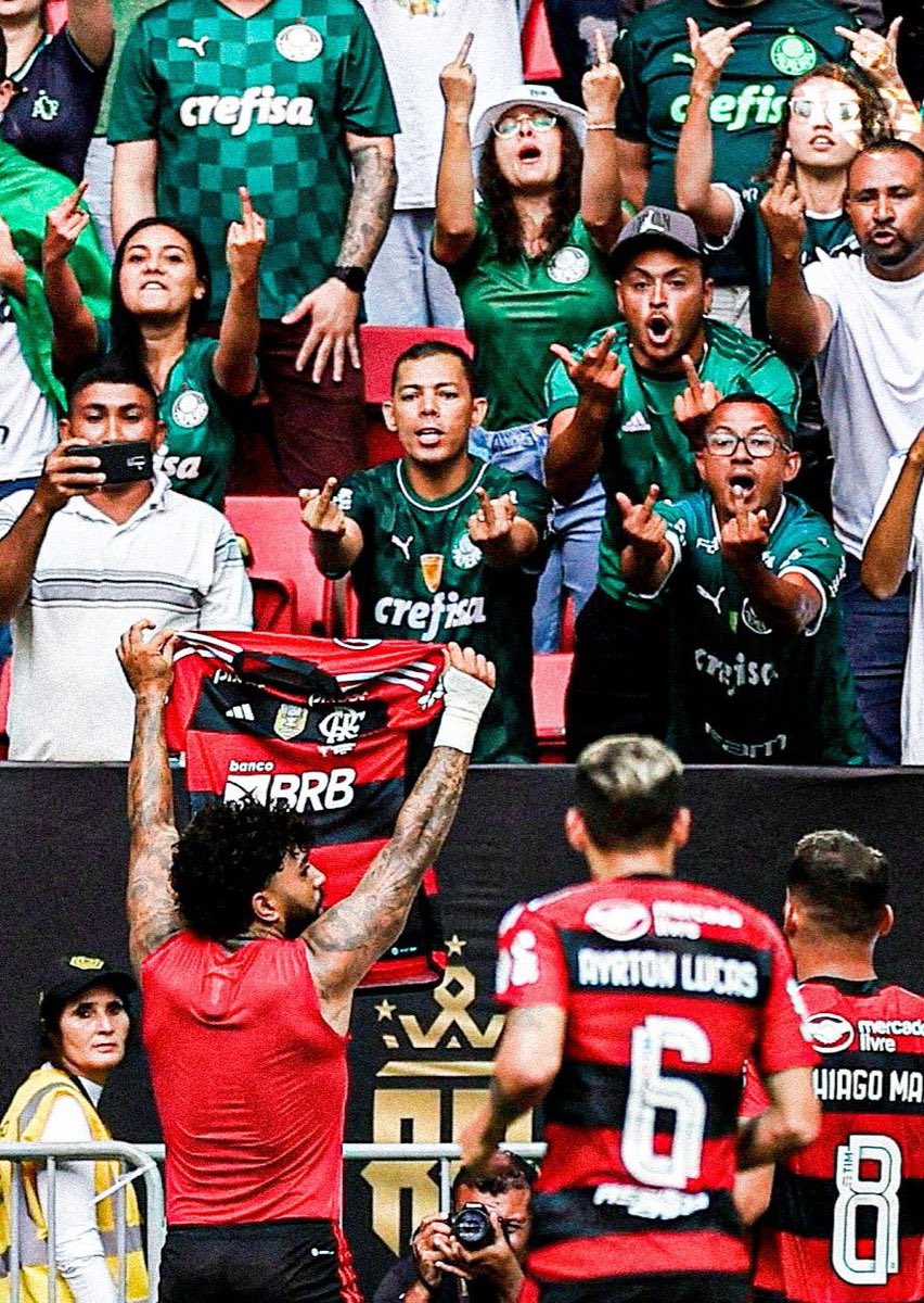 fla_infos's tweet photo. Vamos ganhar essa final por você 

Esta olhando a gente do céu! https://t.co/YHscrktIka