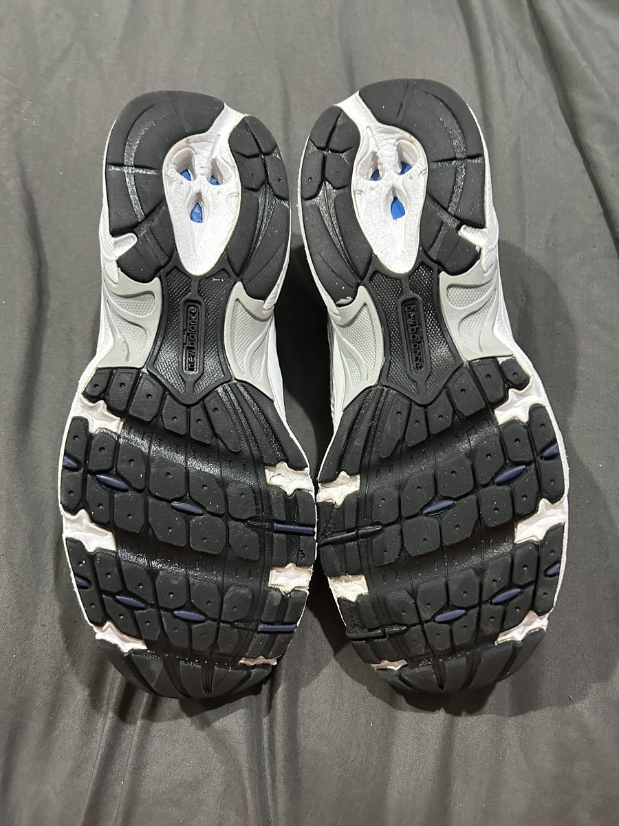 sadafarawa's tweet photo. 5. New balance สภาพใหม่มาก ของแท้นะคะ

358 ฿

sz.42/27

#ส่งต่อรองเท้า #รองเท้ามือสองของแท้ #รองเท้ามือสอง #รองเท้าผ้าใบ #มือสองสภาพดี #ส่งต่อเสื้อผ้า #ส่งต่อ #รองเท้าผ้าใบมือสอง https://t.co/wmgb2iJOaD