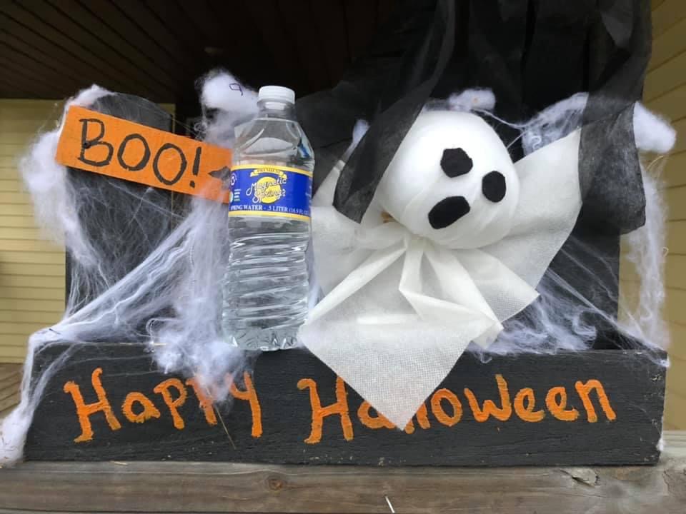 🎃👻 Happy Halloween, everyone! 🍬🕷️ Embrace the magic of this spooktacular night! From carving pumpkins to donning our most creative costumes, let’s celebrate the joy of fright and fun. May your tricks be sweet and your treats even sweeter! #HalloweenVibes #SpookySeason